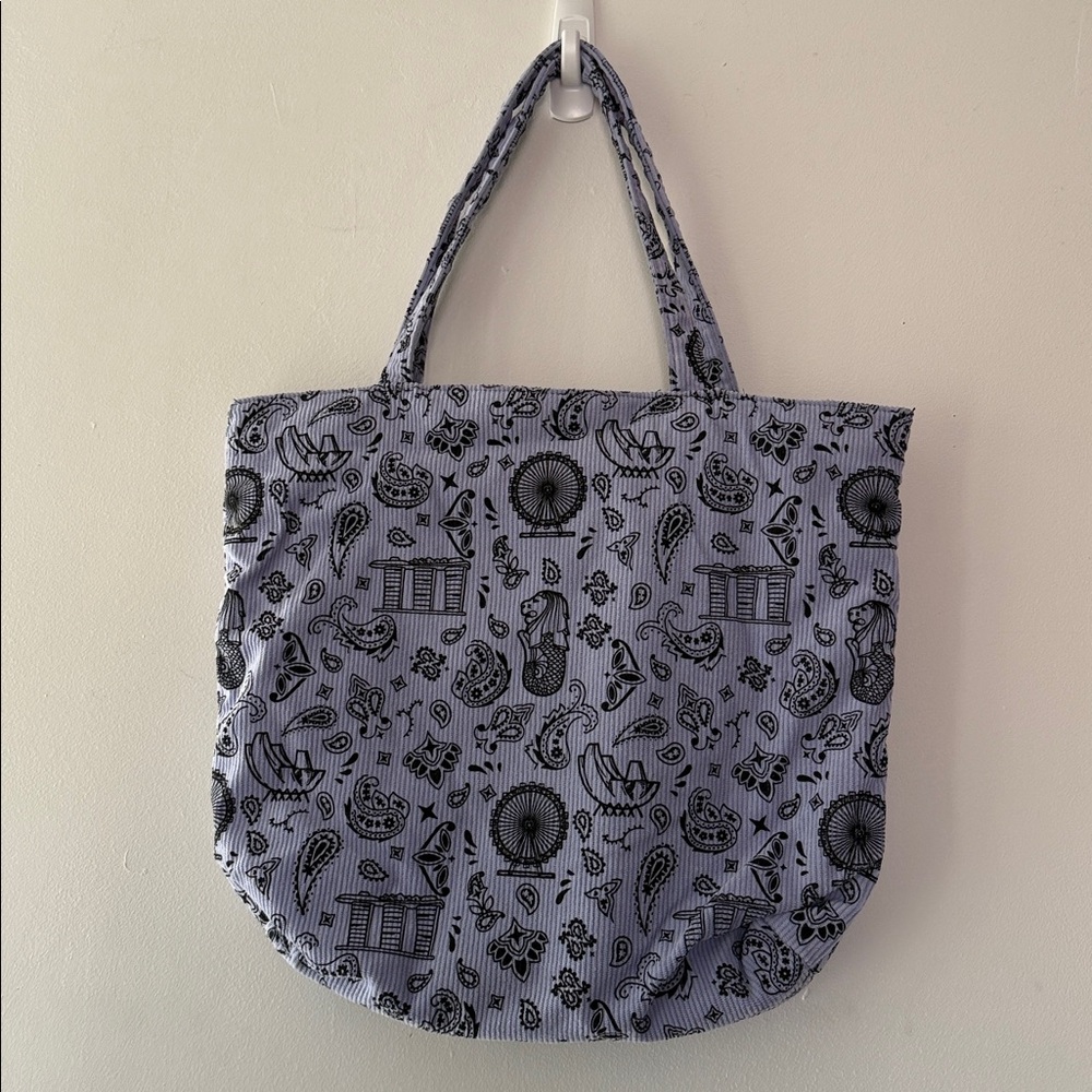 Singapore NEW 2 Corduroy Tote Bags - Purple and Sage Green,
Zip Closure